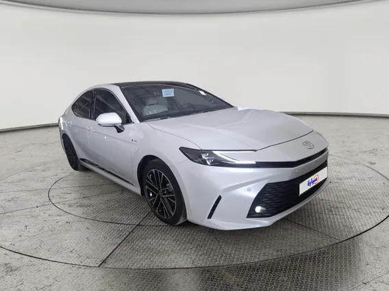 Toyota Camry  LE HEV 2025 