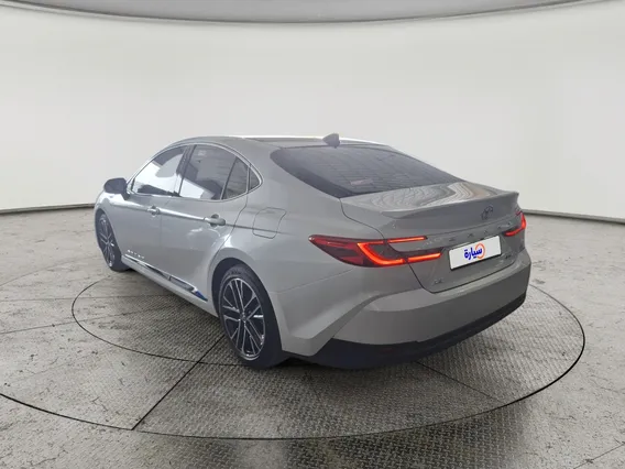Toyota Camry  LE HEV 2025 