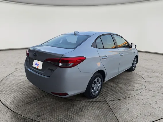 Toyota Yaris  Y 2022 