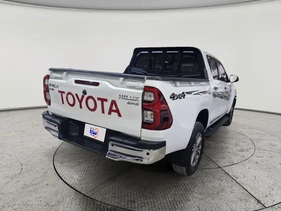 Toyota Hilux SGLX 4X4 AT DSL 2023 دبل
