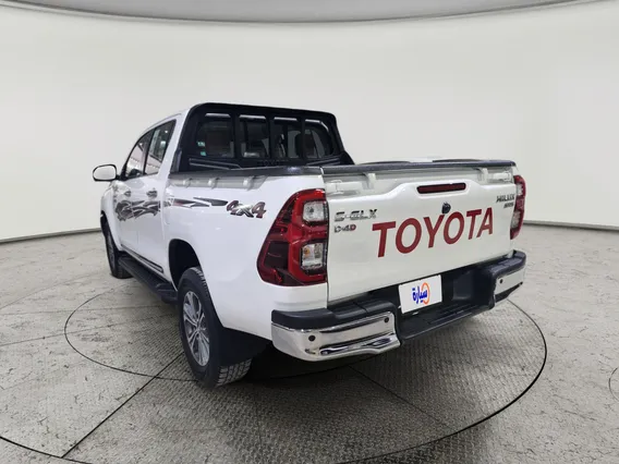 Toyota Hilux SGLX 4X4 AT DSL 2023 دبل