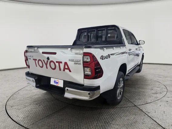 Toyota Hilux SGLX 4X4 AT DSL 2023 دبل