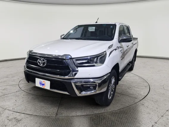Toyota Hilux SGLX 4X4 AT DSL 2023 دبل