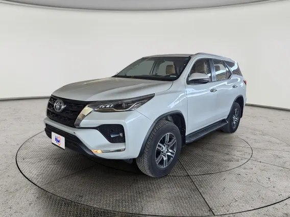 Toyota Fortuner VX 2023 دبل
