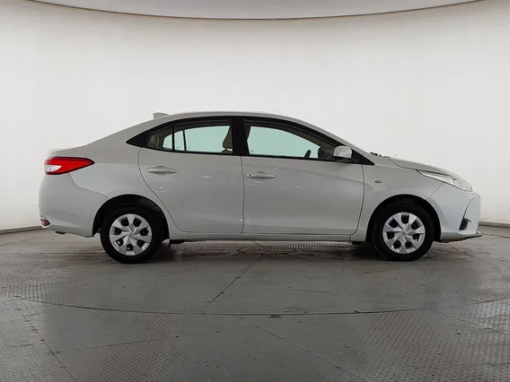 Toyota Yaris  Y 2022 