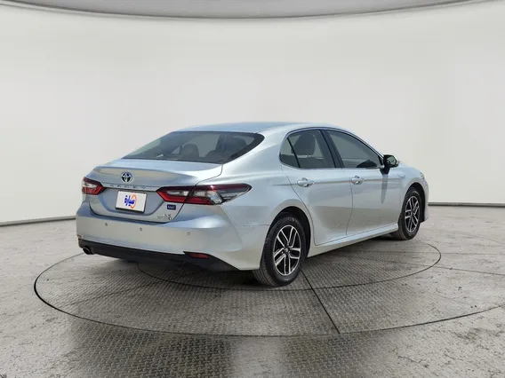 Toyota Camry  LE HEV 2022 