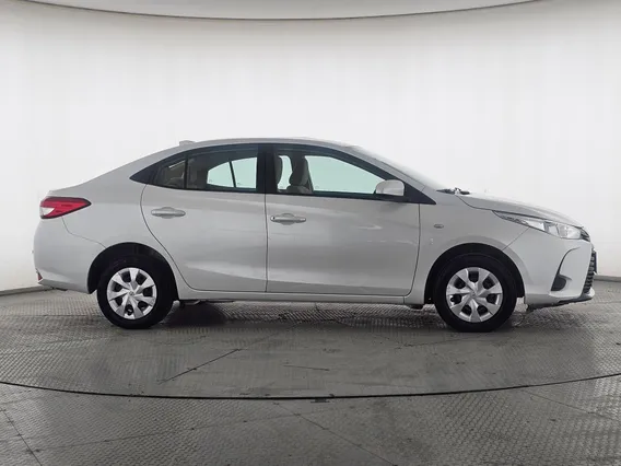 Toyota Yaris  Y 2022 