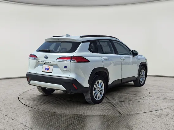 Toyota Corolla Cross XLE HEV 2024 