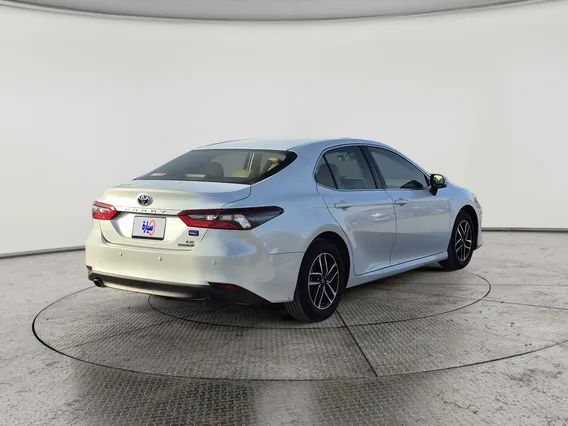 Toyota Camry  LE HEV 2024 