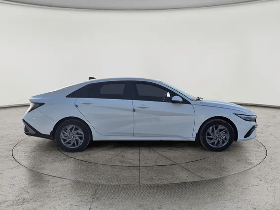 Hyundai Elantra Smart China 2025 