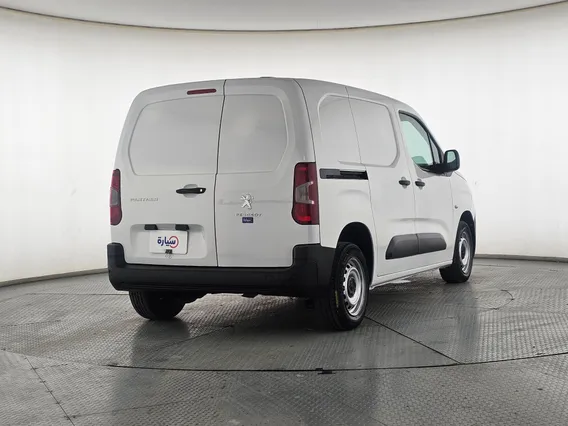 بيجو بارتنر Short van 2023 