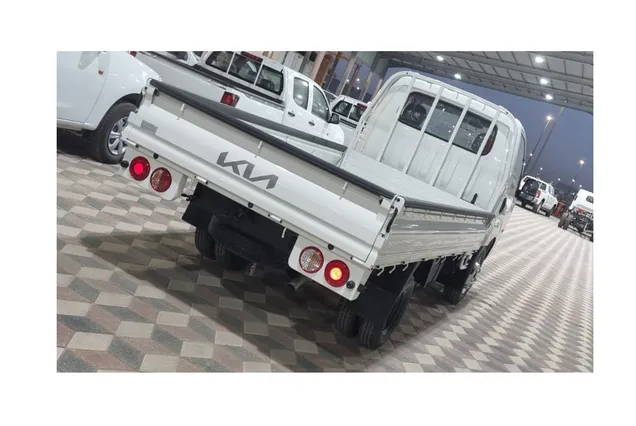 كيا K4000G LX 2026 