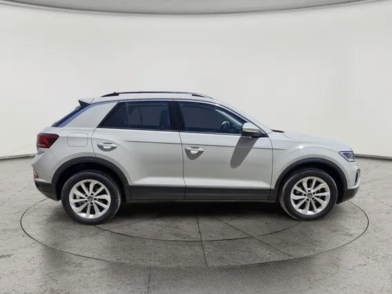 Volkswagen T Roc Life 2024 