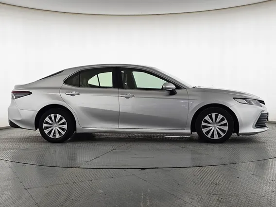 Toyota Camry  LE 2022 