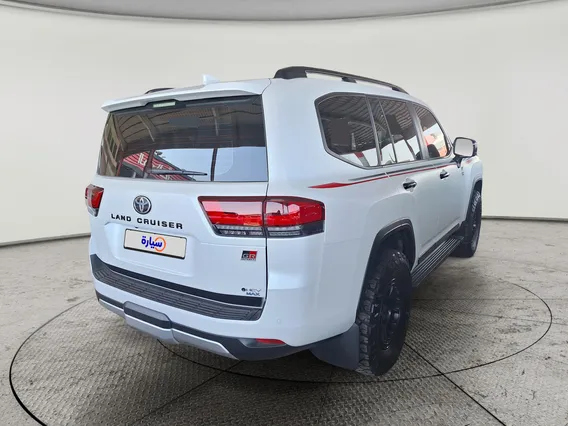 تويوتا لاندكروزر GR Sport 2025 دبل