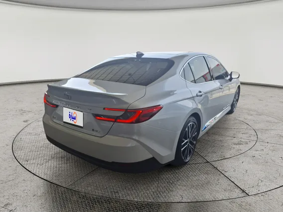Toyota Camry  LE HEV 2026 