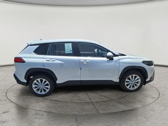 Toyota Corolla Cross LE 2024 