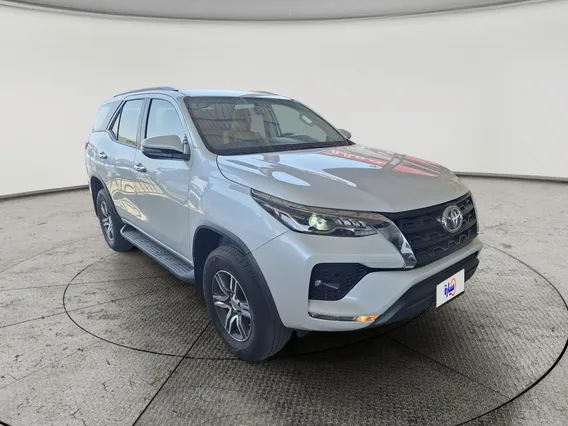 Toyota Fortuner VX 2023 