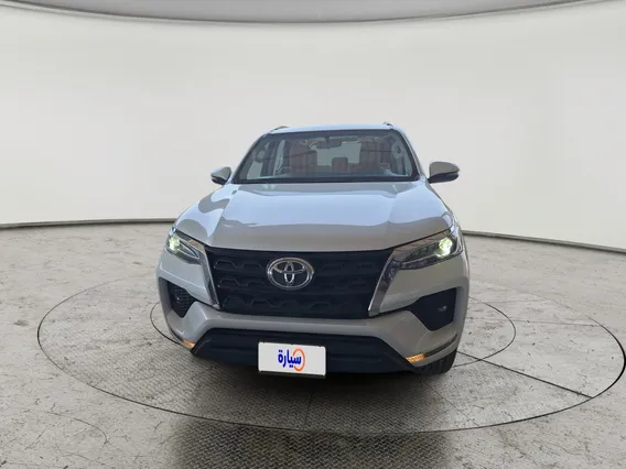 Toyota Fortuner VX 2023 