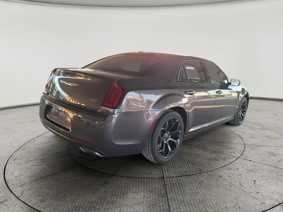 كرايسلر 300 S 2021 