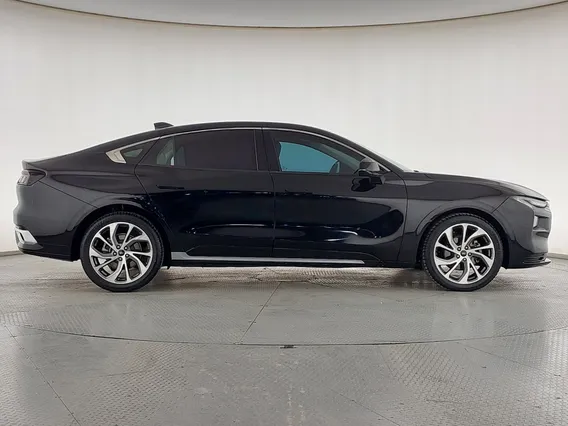 Ford Taurus Titanium 2024 