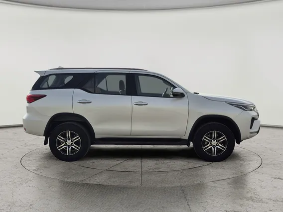Toyota Fortuner VX 2024 دبل