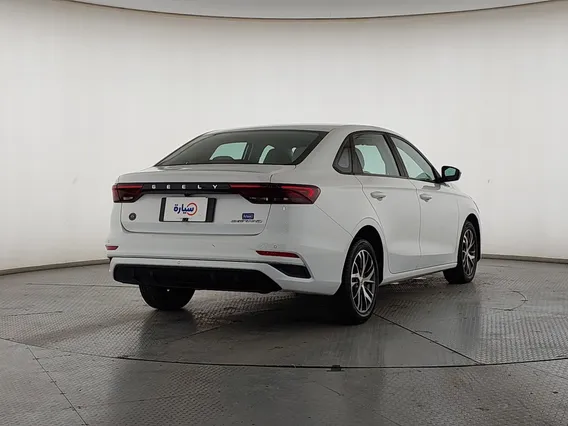 Geely Emgrand GS 2024 