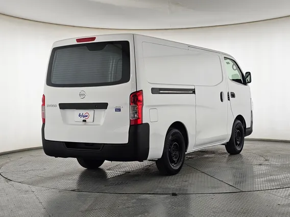 Nissan Urvan NV350 2021 
