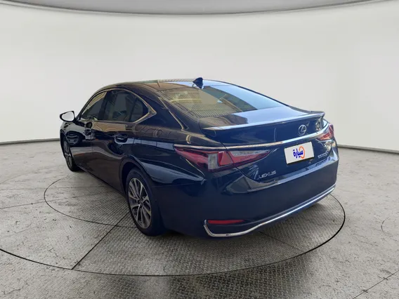 Lexus ES 300 H 2023 