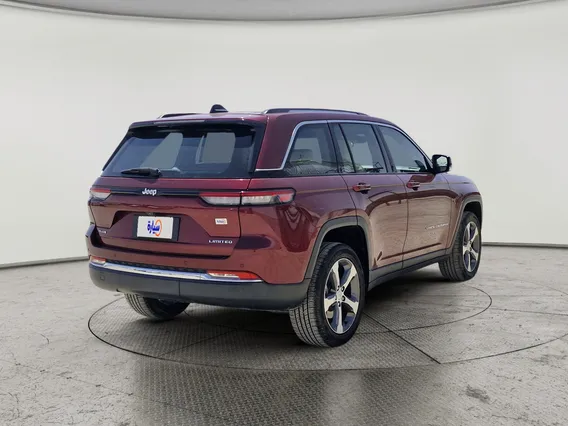 Jeep Grand Cherokee ليمتد 2023 