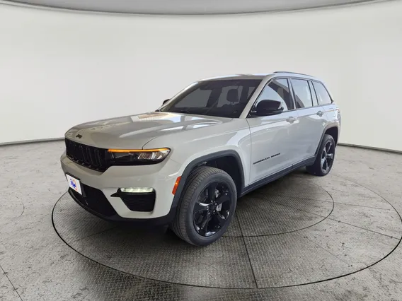 Jeep Grand Cherokee Altitude 2023 دبل