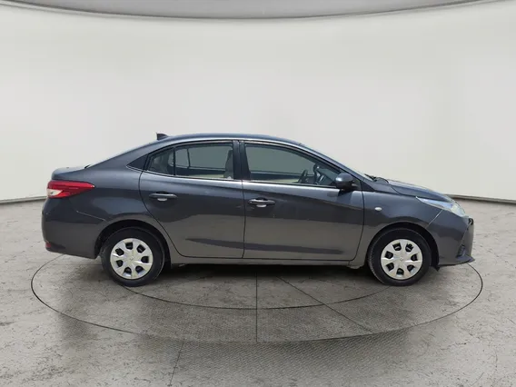 Toyota Yaris  Y 2021 