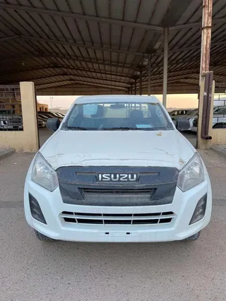 ايسوزو دي ماكس Regular Cab 2025 دبل