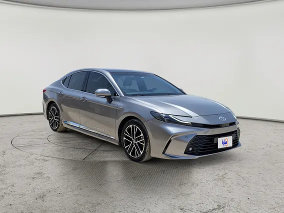 Toyota Camry  LE HEV 2025 