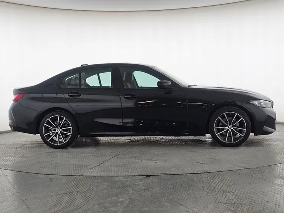 BMW 3 Series 320i  2023 