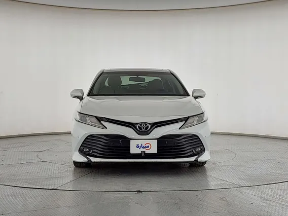 Toyota Camry  GLE 2019 