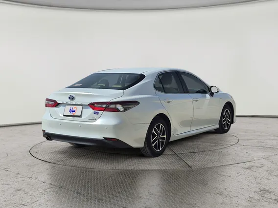 Toyota Camry  LE HEV 2023 