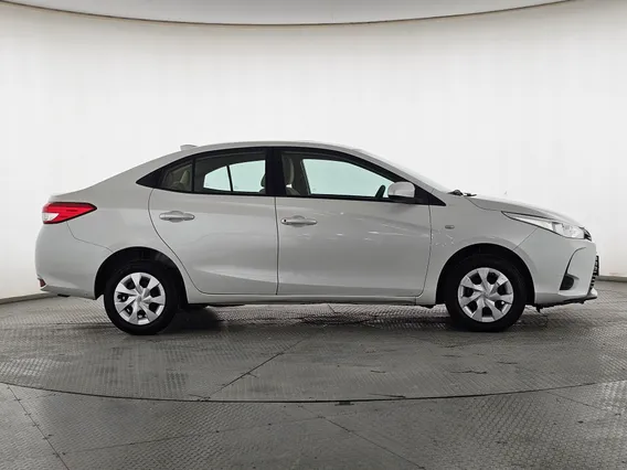 Toyota Yaris  Y 2022 