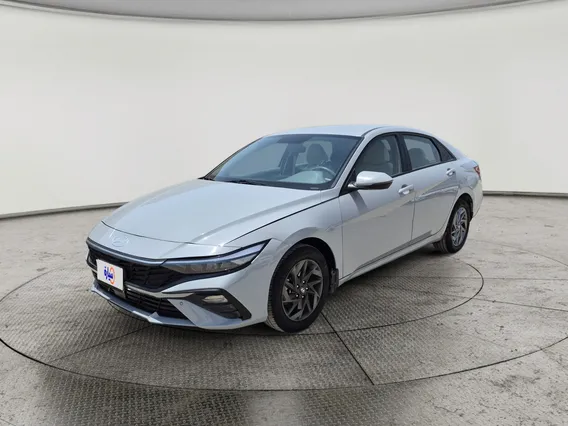Hyundai Elantra Smart 2024 