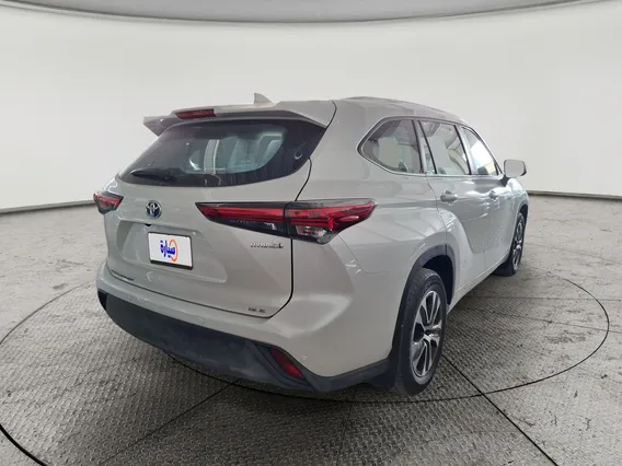 Toyota Highlander GLE 2023 