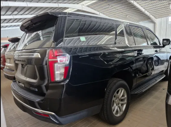 Chevrolet Suburban LS 2024 