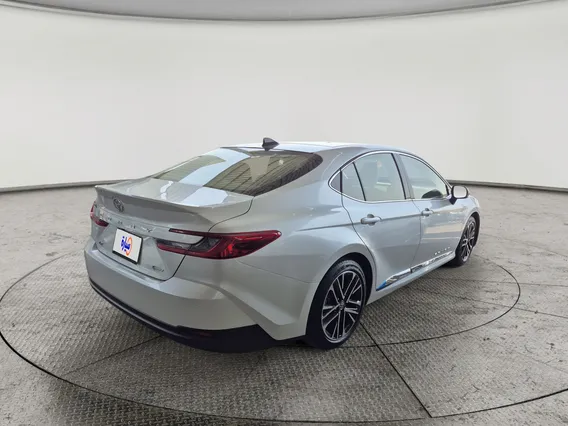 Toyota Camry  LE HEV 2025 