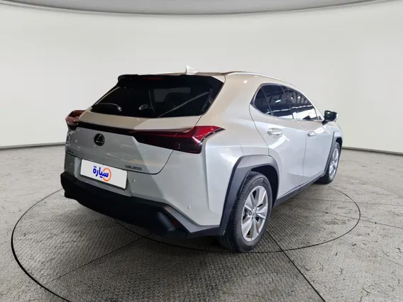 Lexus UX 200 2023 