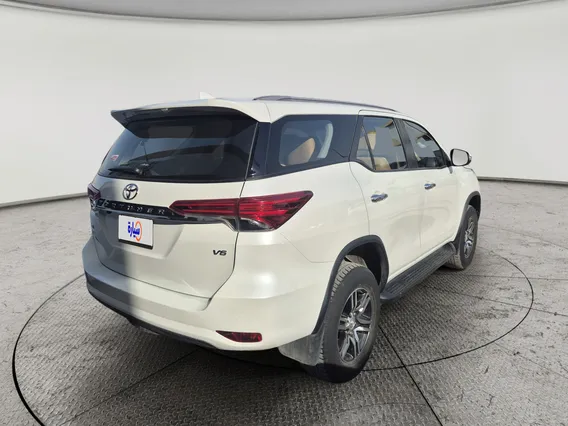 Toyota Fortuner VX 2023 دبل
