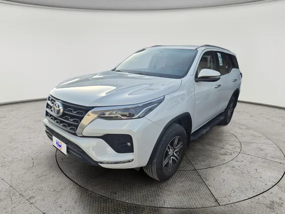 Toyota Fortuner VX 2023 دبل
