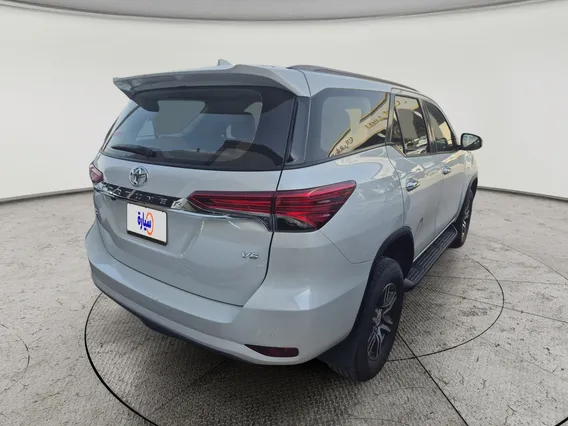 Toyota Fortuner VX 2023 دبل