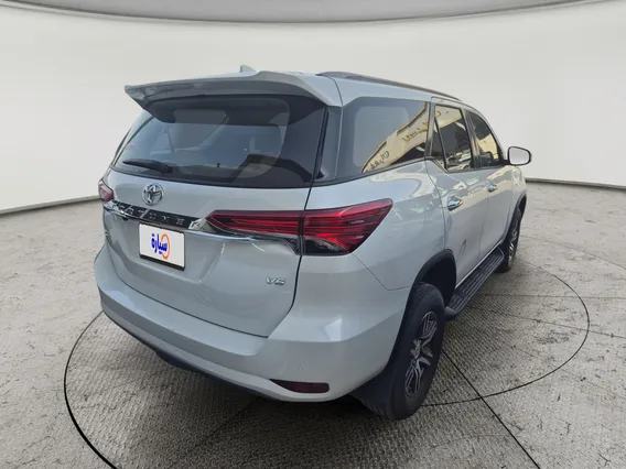 Toyota Fortuner VX 2023 دبل
