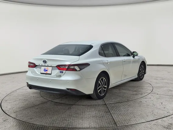 Toyota Camry  LE HEV 2023 
