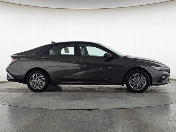 Hyundai Elantra Smart China 2025 