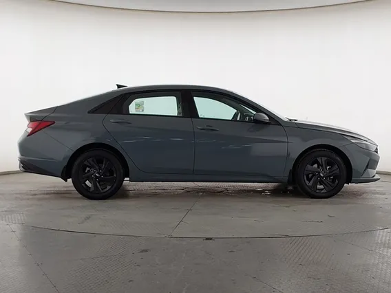 Hyundai Elantra Smart 2023 
